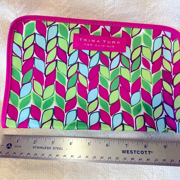 Trina Turk for Clinique Makeup Bag Set Pink, Green Blue Leaf Pattern - Picture 6 of 11